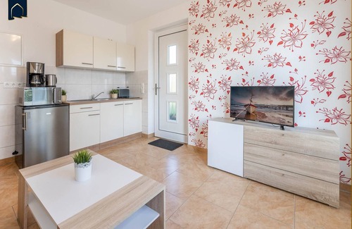 Kachlin Apartment | Kleines Ferienappartement in Ländlicher Idylle, mit Stellplatz, Terrasse, Wlan