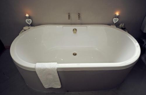 Bela-Bela House | Klip en Kristal Guest House