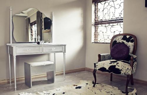 Bela-Bela House | Klip en Kristal Guest House
