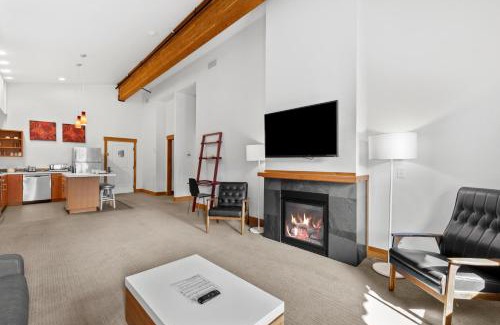 Leavenworth House | Klonaqua - Meredith Lodging
