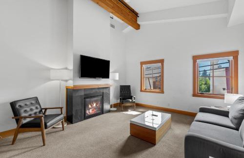 Leavenworth House | Klonaqua - Meredith Lodging