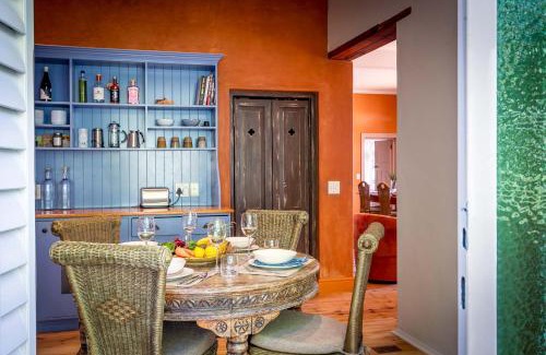 Capri House | Kloof House - with solar backup power