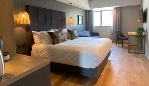 Cape Town City Centre Hotel | Kloof Street Hotel - Lion Roars Hotels & Lodges