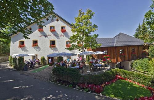 Siegsdorf House | Klostergasthof Maria Eck