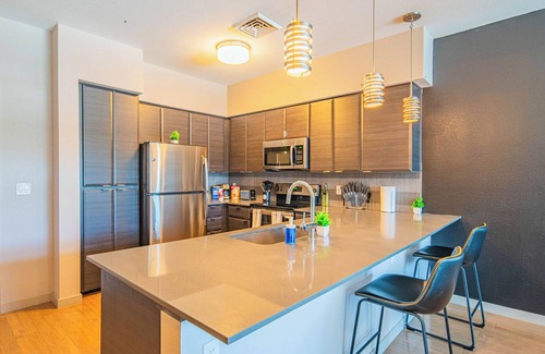 Evans Churchill Apartment | KLVG - Iluminate