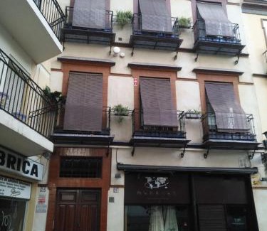 Encarnacion-Regina Apartment | "KM CERO DE SEVILLA"