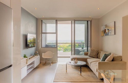 Greater Johannesburg Metropolitan Area Apartment | KMG Apartments at The Apex on Smuts
