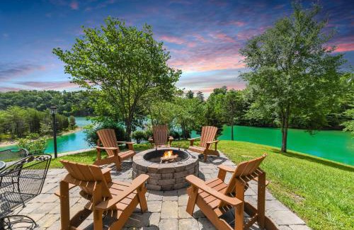 Dandridge House | Knasgowa - Direct Lake Front House Retreat