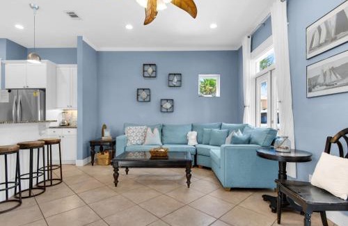 Emerald Waters Village House | Knee Deep by Newman-Dailey
