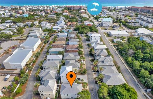 Emerald Waters Village House | Knee Deep by Newman-Dailey