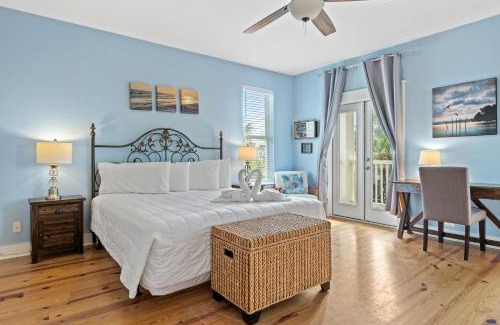 Emerald Waters Village House | Knee Deep by Newman-Dailey
