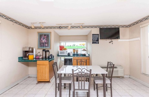 Hurricane Mills Hotel | Knights Inn Hurricane Mills