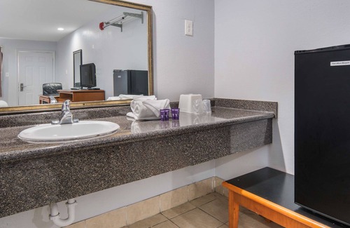 North Richland Hills Hotel | Knights Inn North Richland Hills