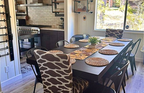Wrightwood Apartment | Knotty by Nature | Luxury Cabin Stay