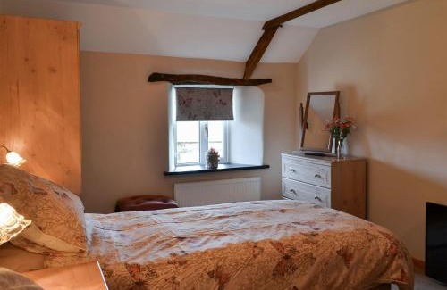 Bideford House | Knotty Corner Cottage