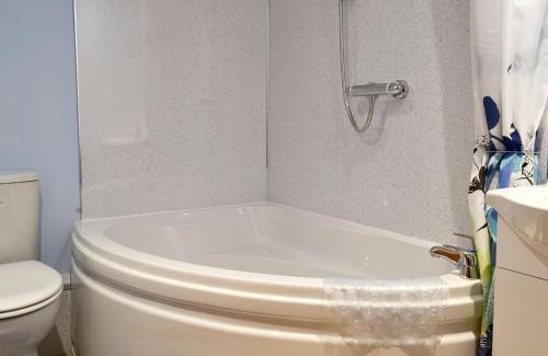 Bideford House | Knotty Corner Cottage