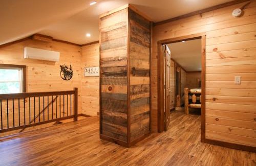 Windham House | Knotty Pine Cabin in the Pines