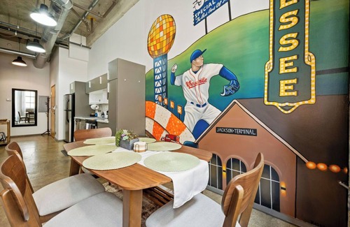 Old City Condo | Knox Loft at JFG Walkable Downtown One of a Kind Mural + Arcade Fun