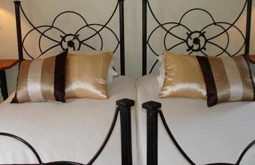 Knysna House | Knysna Wayside Inn