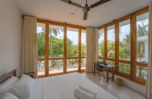 Kathaluwa Hotel | Ko Lake Room