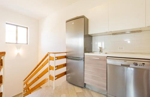 Metajna Apartment | Kob Orog good location with sea views and modern decor