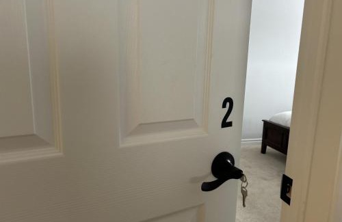 Ottawa Division House | Kolopizo Lounge - Standard Room