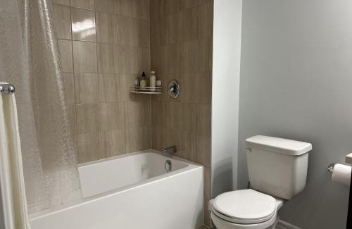 Ottawa Division House | Kolopizo Lounge - Standard Room