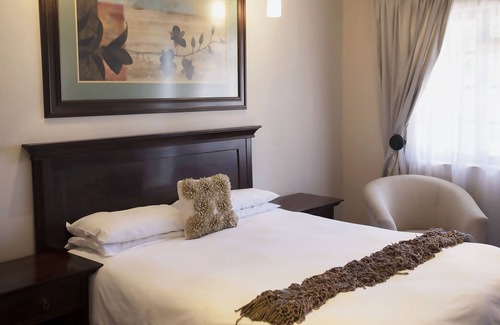 Komani Hotel | Komani Resorts