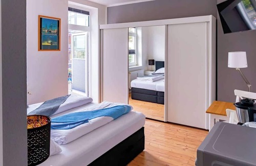 Warnemuende Apartment | Kombüse Summary: Enjo