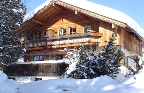 Schliersee House | Komfortable, Komplett Eingerichtete Fewo mit Bergblick für 4 Personen