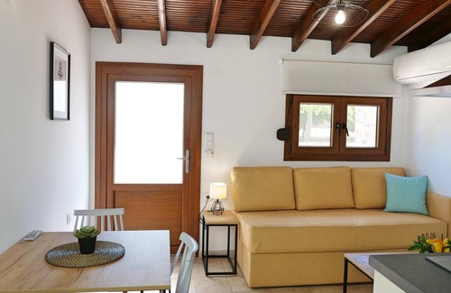 Aristotelis RV Rental | Komitsa Luxury Apartments