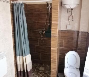 Darnyckyj House | Komnata v gostevom dome na metro Osokorki