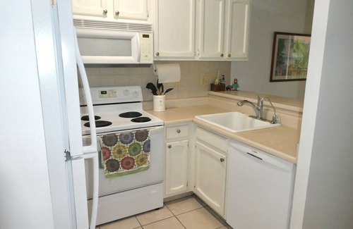 Historic Kailua Village Condo | Kona Ali'i Condo in the Center of the town awaits your presence!