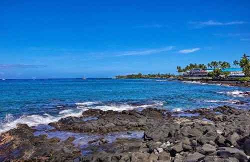 Historic Kailua Village Apartment | Kona Condo with View, Walk to Beach and Restaurants