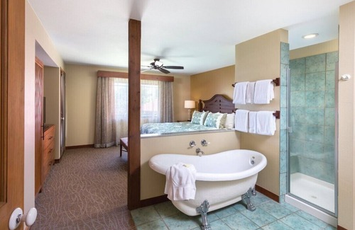 Kailua-Kona Resort | Kona Hawaiian Resort - Wyndham Timesharen2 Bedroom Bungalow w/Full Kitchen