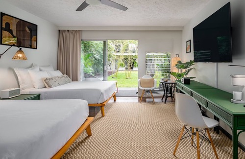 Historic Kailua Village Hotel | Kona Seaside Hotel