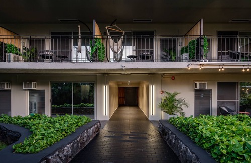 Historic Kailua Village Hotel | Kona Seaside Hotel