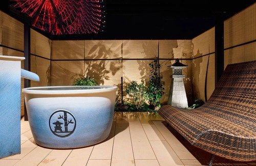 Minato Apartment | KONJAKUSO Osaka Tempozan "IKESU" Projection Mapping SPA "TAKADORO" Wheel View