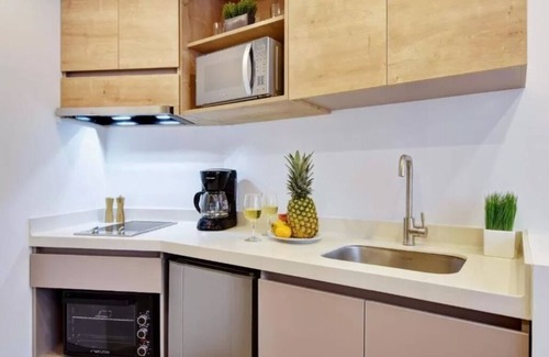 Financial District Apartment | Konrad 204 Bog