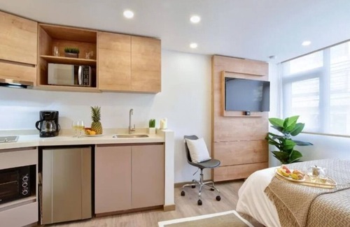 Financial District Apartment | Konrad 204 Bog