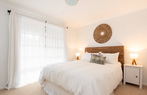 Barrengarry House | Kooyong - Spacious Family Home