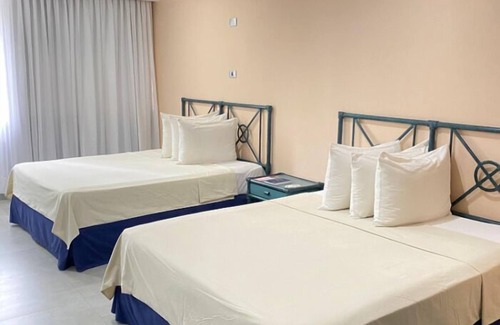 Tucacas Hotel | Koral OHS Hotel & Marina en Tucacas