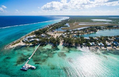 Rum Point House | Korner Kai Condo