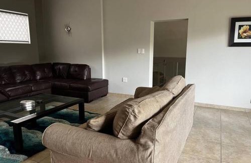 Ekurhuleni Apartment | Korsmans Delights - Large House