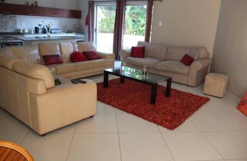 Ekurhuleni Apartment | Korsmans Retreat - Large Modern Self-Catering Flat