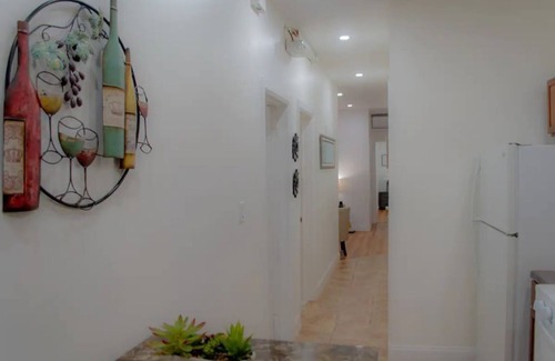 Bushwick Apartment | Kosciuszko Station | Spacious Luxury 3-Bed +Office