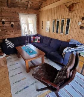 Moskenes House | Koselig rorbu på Tind