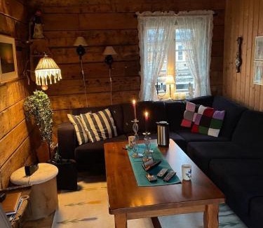 Moskenes House | Koselig rorbu på Tind