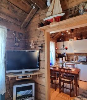 Moskenes House | Koselig rorbu på Tind