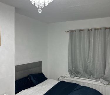 Falconwood and Welling House | Kosy RoomZ